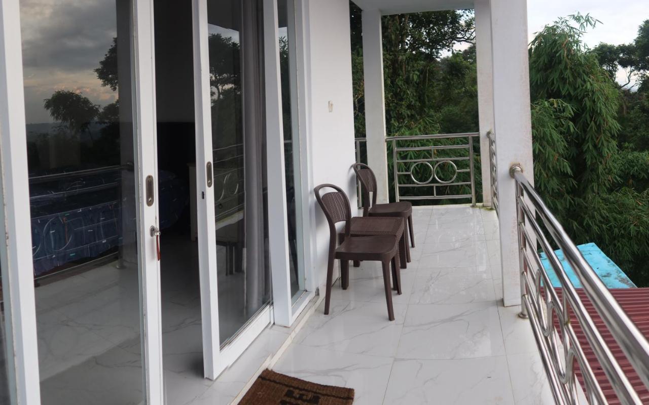 Hotel Narwastu Hills à Tomohon Extérieur photo